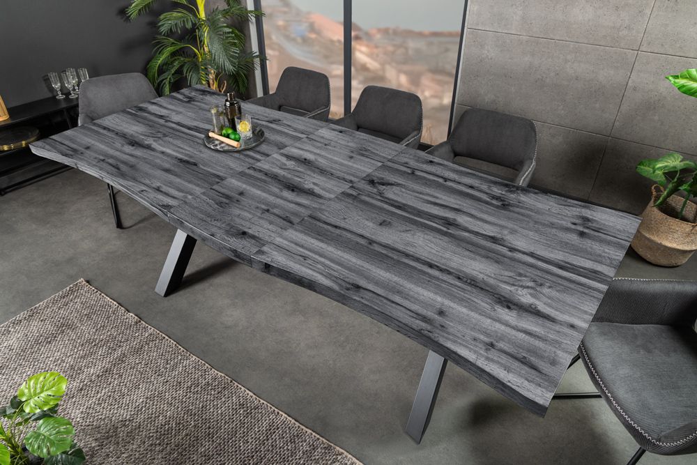 Ausziehbarer Esstisch WILD 160-200cm grau gekälkt Wildeichen-Design Baumkante schwarz