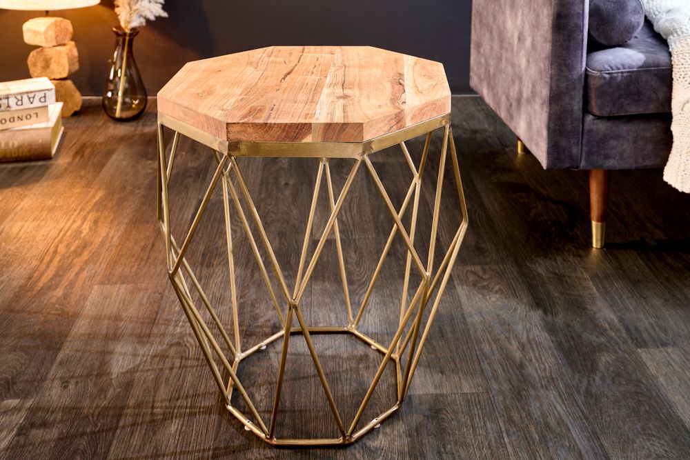 Abstrakter Beistelltisch DIAMOND 50cm natur Akazie Massivholz messing Metallgestell