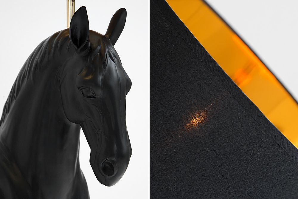 Extravagante Stehlampe BLACK BEAUTY 130cm Pferdefigur schwarz