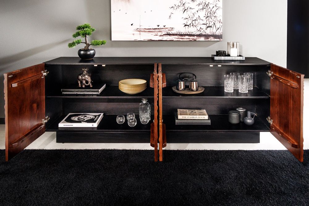 Massives Sideboard FLUID 175cm walnuss-braun Akazienholz 3D-Design schwarzer Sockelfuß
