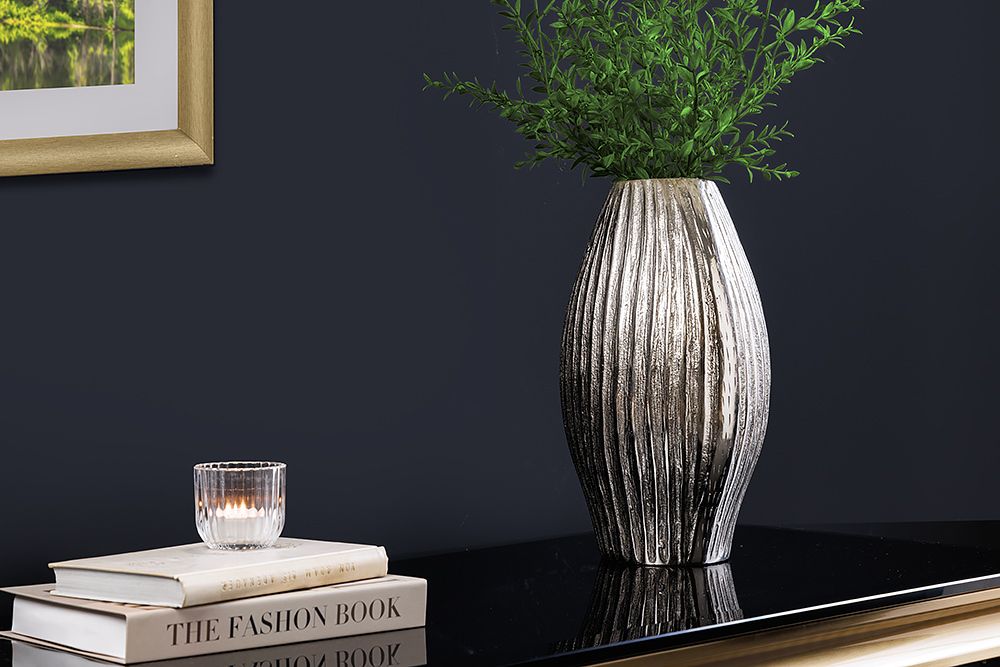 Handgefertigte Deko-Vase ELEGANCE 35cm silber Metall Hammerschlag Design