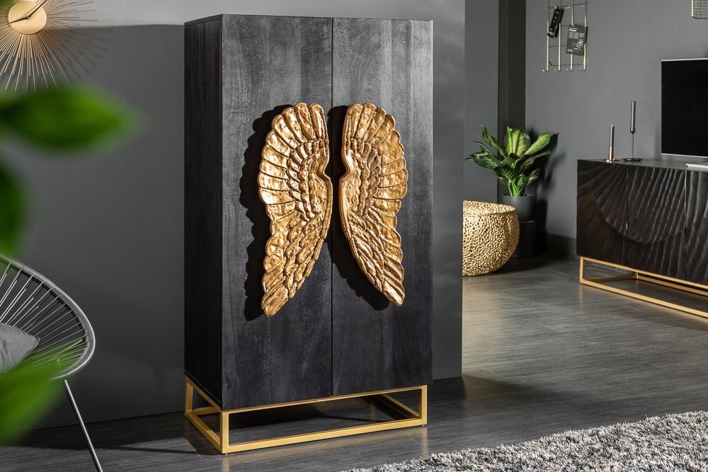 Extravagantes Highboard ANGEL 140cm schwarz Mangoholz mit goldenen Flügeln