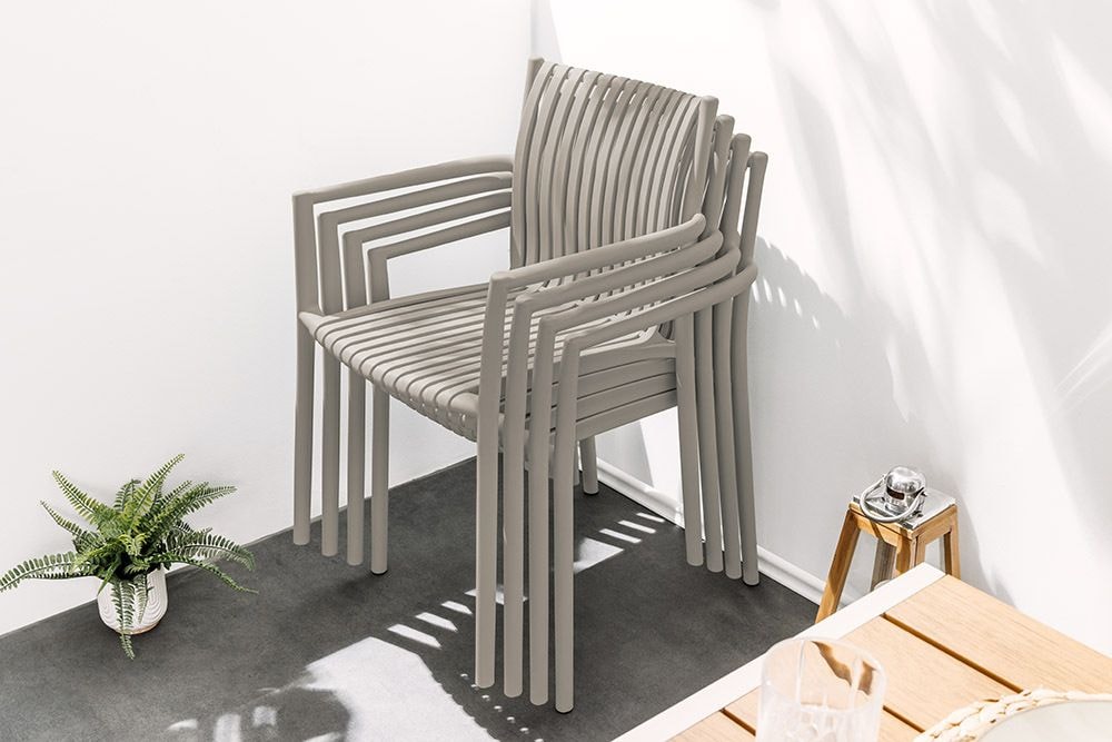 In- und Outdoor Stuhl STUDIO ITALIA greige stapelbar wetterfest Gartenstuhl