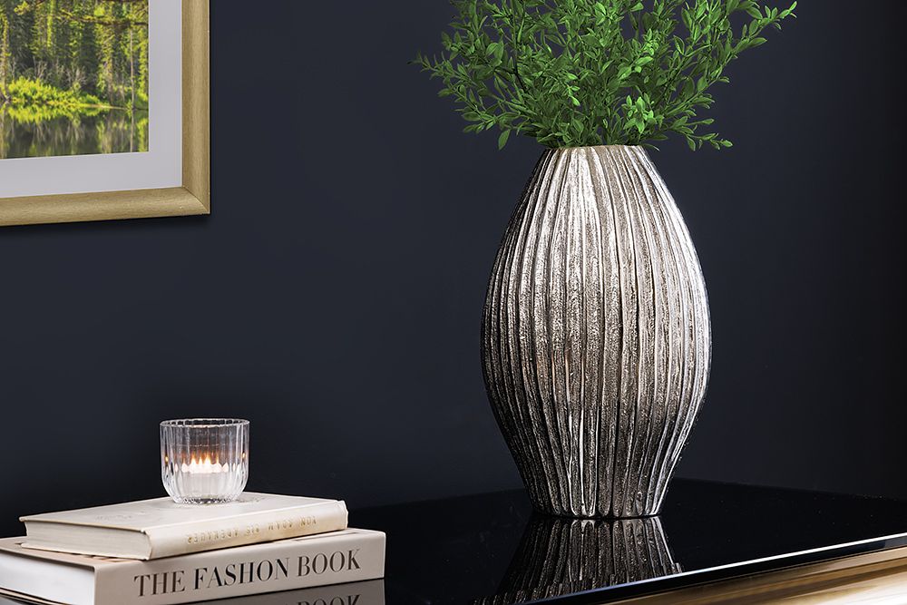 Handgefertigte Deko-Vase ELEGANCE 35cm silber Metall Hammerschlag Design