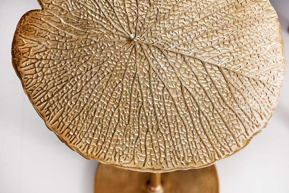 Handgearbeiteter Design Beistelltisch ABSTRACT LEAF 40cm gold
