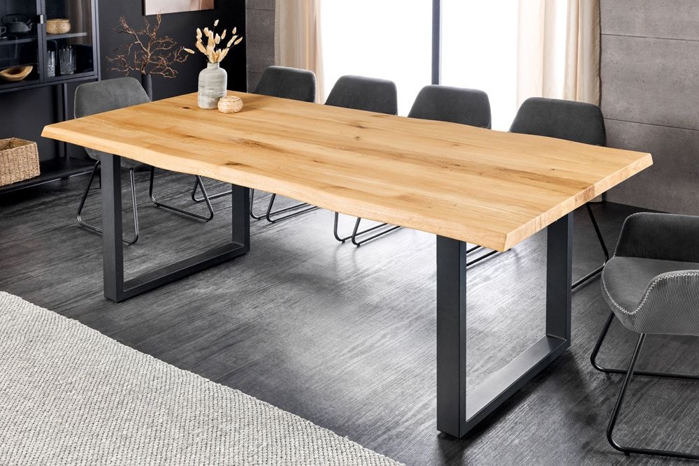 Massiver Esstisch WILD OAK 200cm natur schwarz Baumkante Wildeiche Metall U-Gestell
