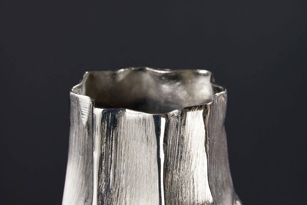 Elegante Vase ORGANIC ORIENT 45cm silber Hammerschlag Design