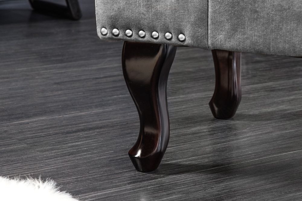 Design Sitzhocker CHESTERFIELD 80cm grau Samt Knopfheftung Nietenbesatz