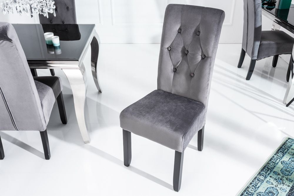 Design Stuhl CASA grau Samt mit Zierknöpfen Massivholzbeine