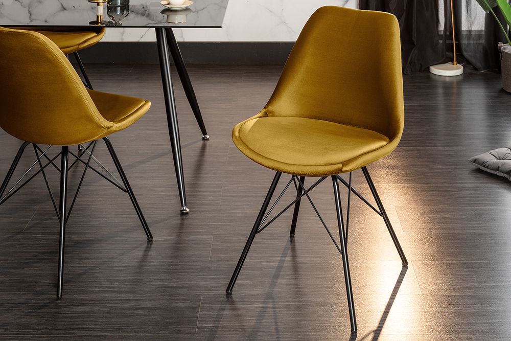 Design Stuhl SCANDINAVIA MEISTERSTÜCK senfgelb Samt schwarze Metallbeine