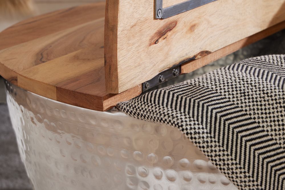 Runder Couchtisch ORIENT STORAGE 60cm silber Akazienholz mit Stauraum Hammerschlag handmade