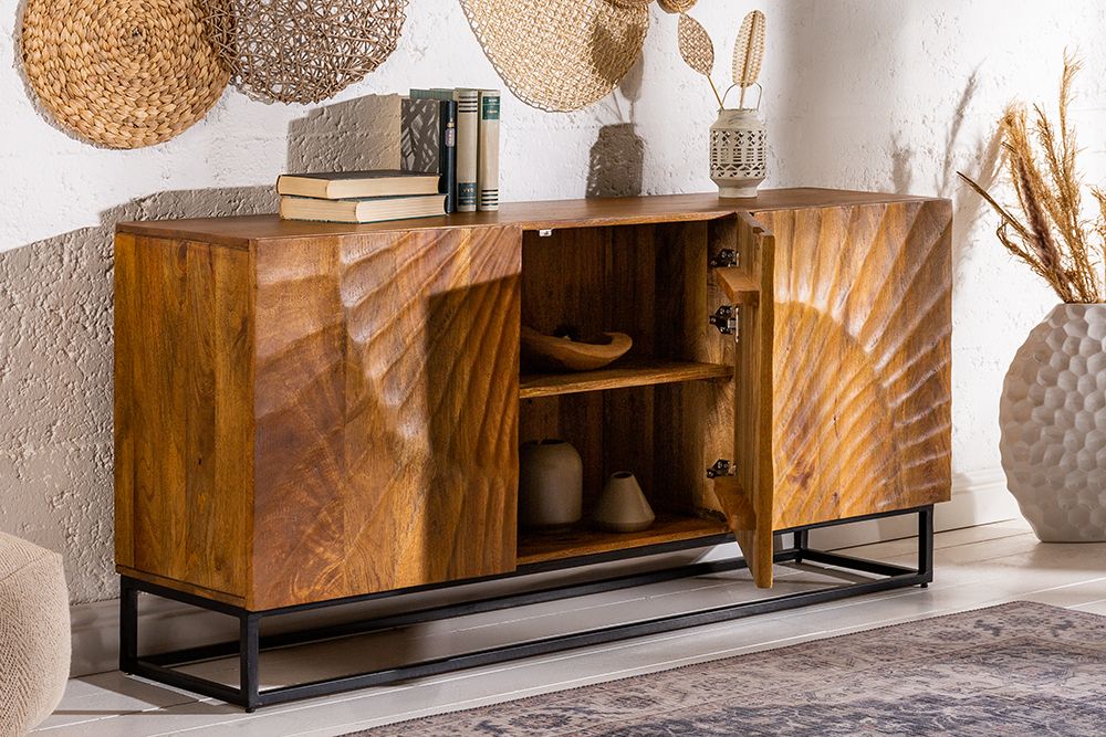 Massives Sideboard SCORPION 140cm braun Mangoholz aufwendige 3D Schnitzereien