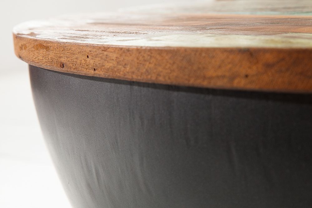 Massivholz Couchtisch JAKARTA 70cm grau rund aus recycelten Fischerbooten