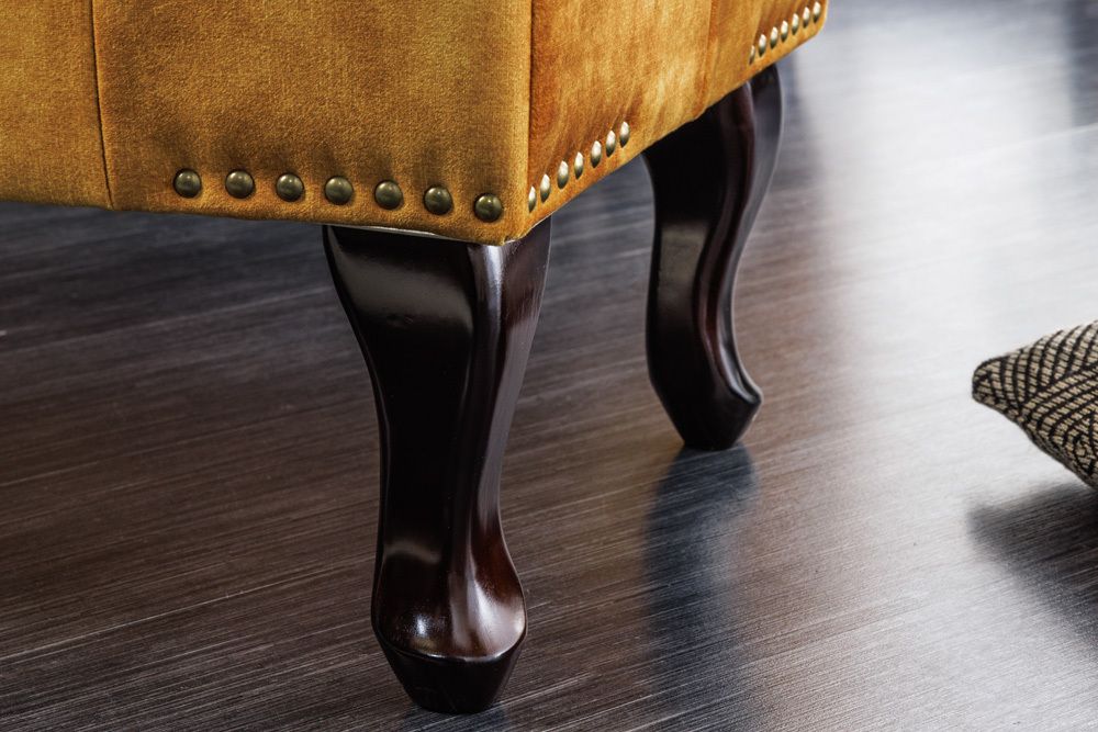 Design Fußhocker CHESTERFIELD 80cm senfgelb Samt Knopfheftung Nietenbesatz