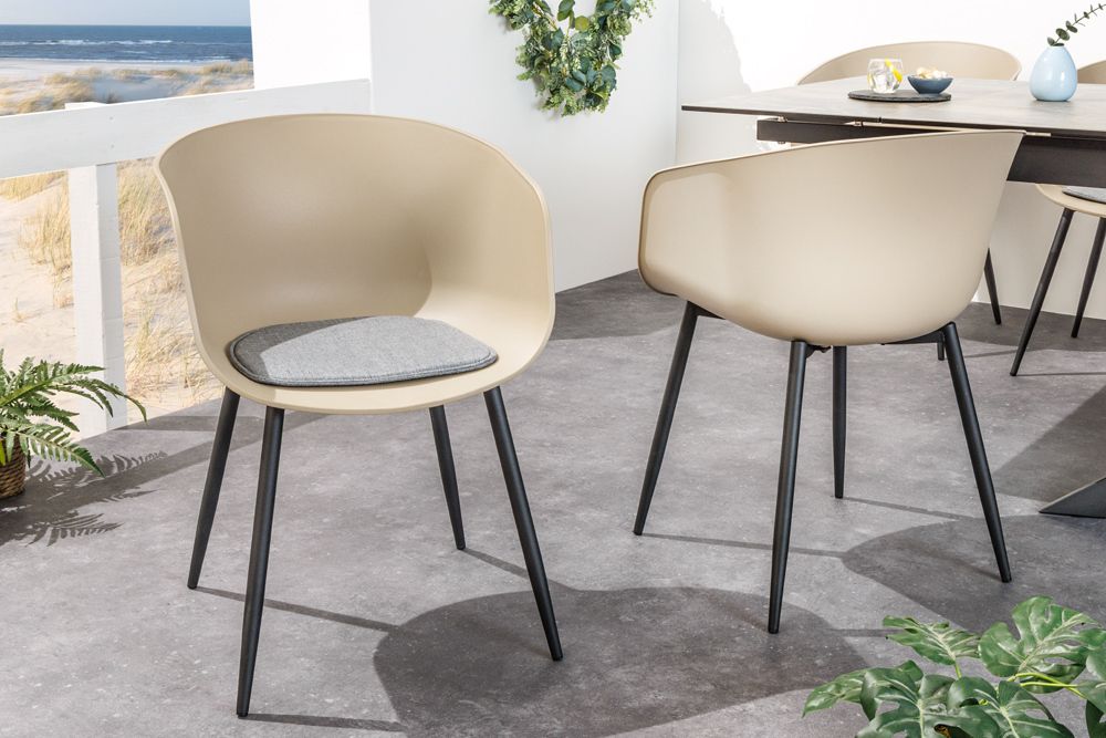 Moderner Stuhl DESIGNO greige schwarz Kunststoff Gartenstuhl mit Armlehnen Indoor Outdoor