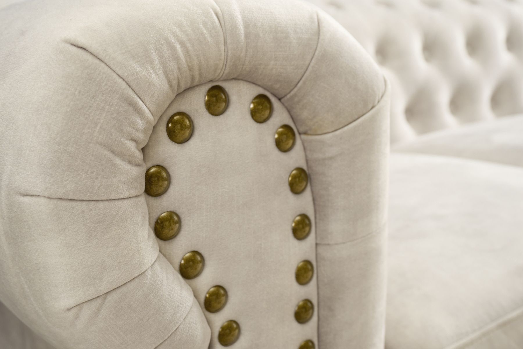Chesterfield 3-Sitzer Sofa 200cm champagner beige Samt Federkern Knopfheftung