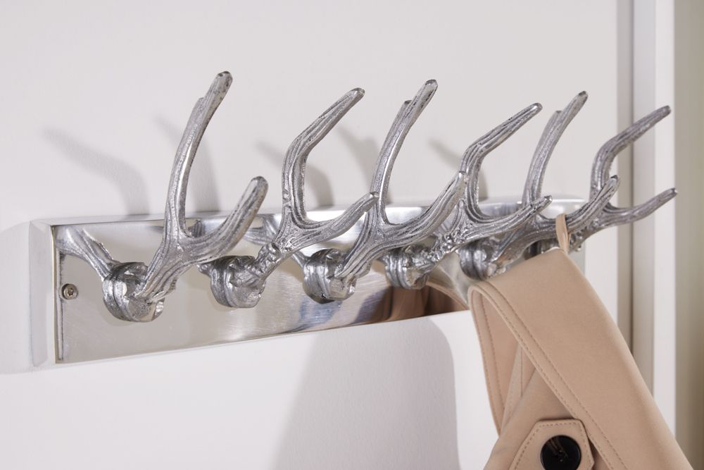 Dekorative Wandgarderobe DEER 50cm silber Aluminium poliert Hirschgeweih Kleiderhaken