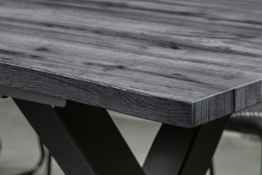 Ausziehbarer Esstisch WILD 160-200cm grau gekälkt Wildeichen-Design Baumkante schwarz