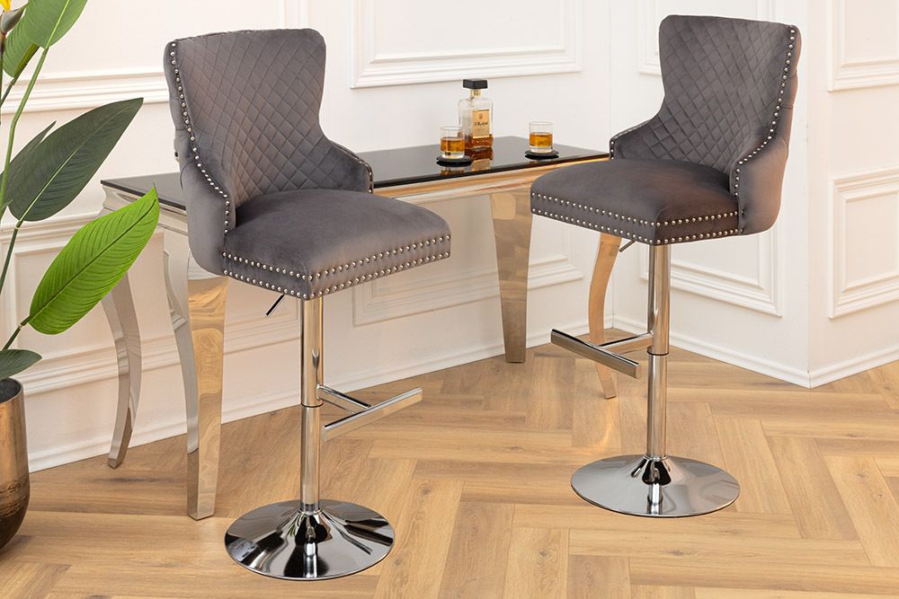Höhenverstellbarer Barhocker CASTLE DELUXE grau Samt silber Edelstahl Löwenkopf