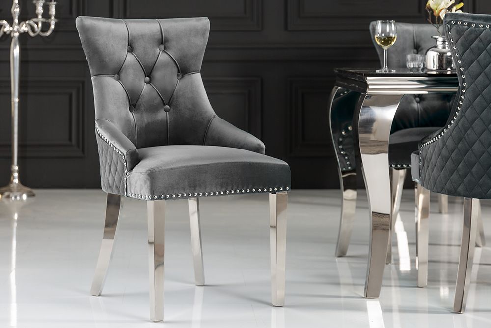 Eleganter Stuhl CASTLE DELUXE grau Samt Löwenkopf Chesterfield Design Esszimmerstuhl Nieten