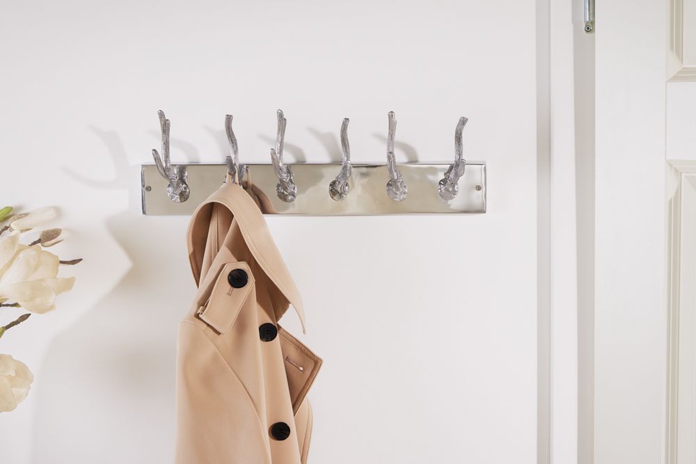 Dekorative Wandgarderobe DEER 50cm silber Aluminium poliert Hirschgeweih Kleiderhaken