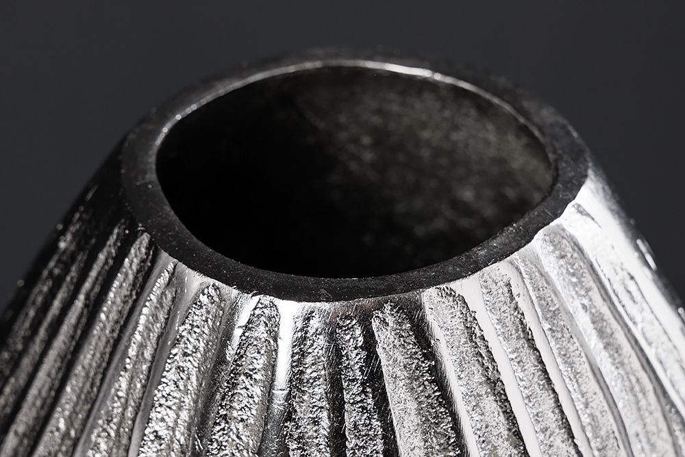 Handgefertigte Deko-Vase ELEGANCE 35cm silber Metall Hammerschlag Design