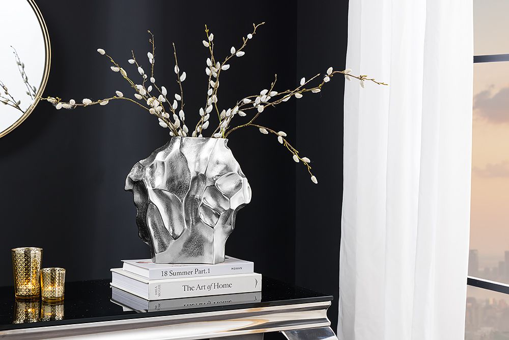Handgefertigte Vase LIQUID 30cm silber Metall Hammerschlag Design