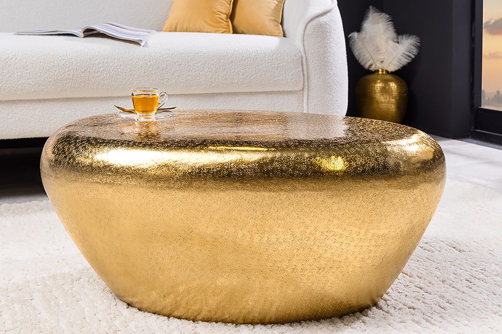 Handgefertigter Couchtisch STONE 75cm gold Metall Hammerschlag Design