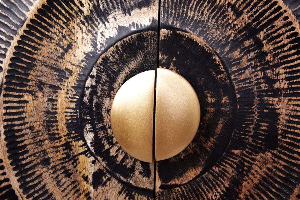 Handgearbeitetes Sideboard GOLDEN SUNSET 180cm schwarz mit 3D Schnitzereien gold Mangoholz Metallbeine