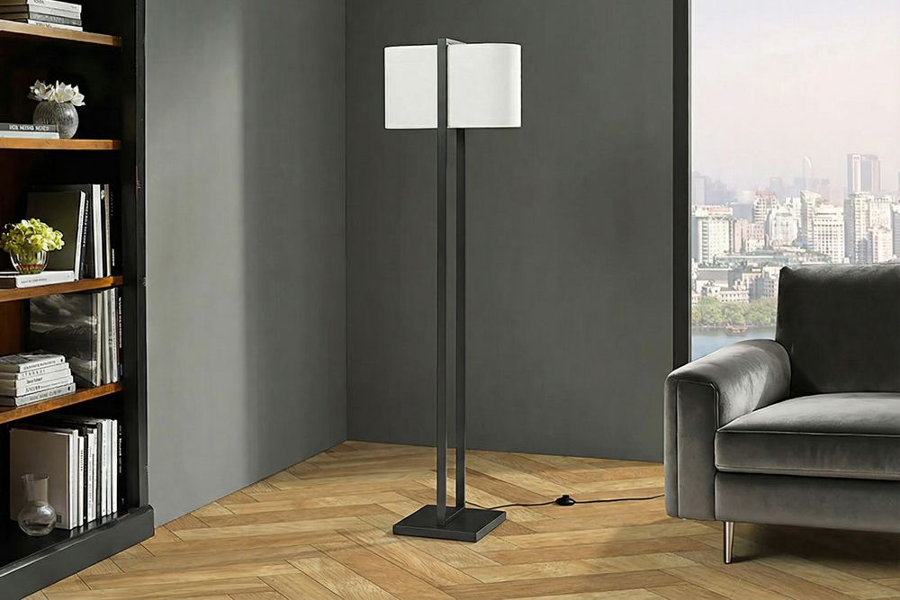 Minimalistische Stehlampe COLLEEN 160cm weiß schwarz Stoffschirm mit Metallfuß