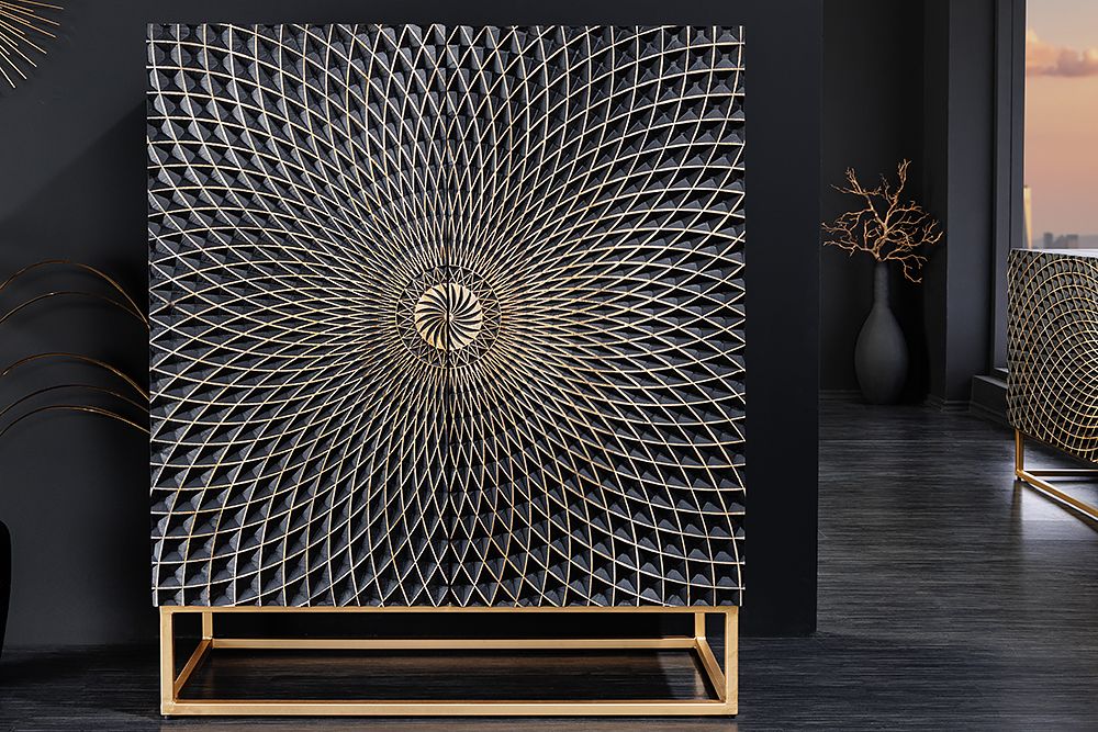 Design Highboard ILLUSION 120cm schwarz Mangoholz Massivholz mit 3D Schnitzereien gold Eisen Metallgestell