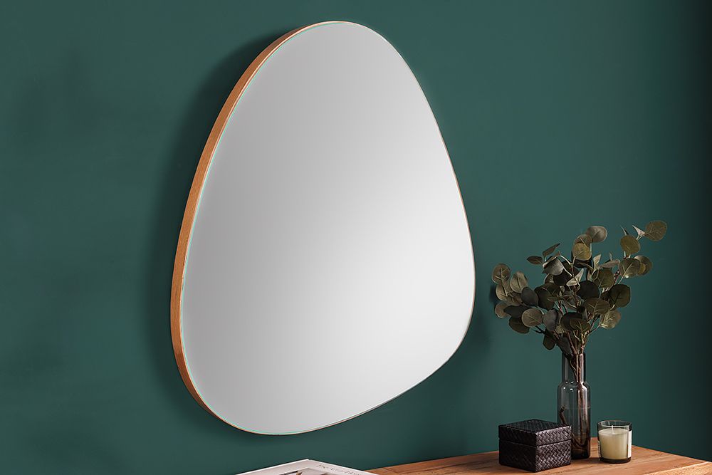 Moderner Wandspiegel NOEMI 70cm natur Eiche Massivholz handmade asymmetrisches Design