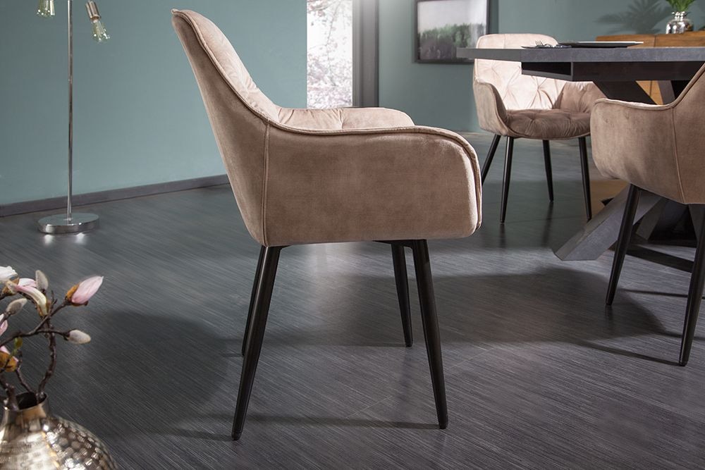 Design Stuhl MILANO champagner beige Samt mit Armlehne gepolstert schwarze Metallbeine
