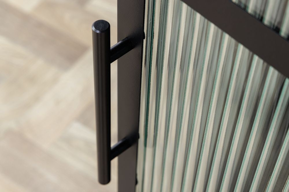 Industrial Vitrine DURA STEEL 180cm schwarz Metall Riffelglas Highboard