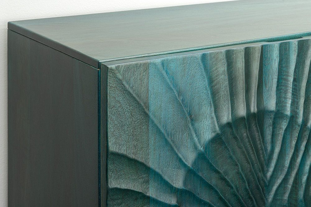 Massives Highboard SCORPION 120cm türkis Mangoholz mit 3D Schnitzereien gold Metall