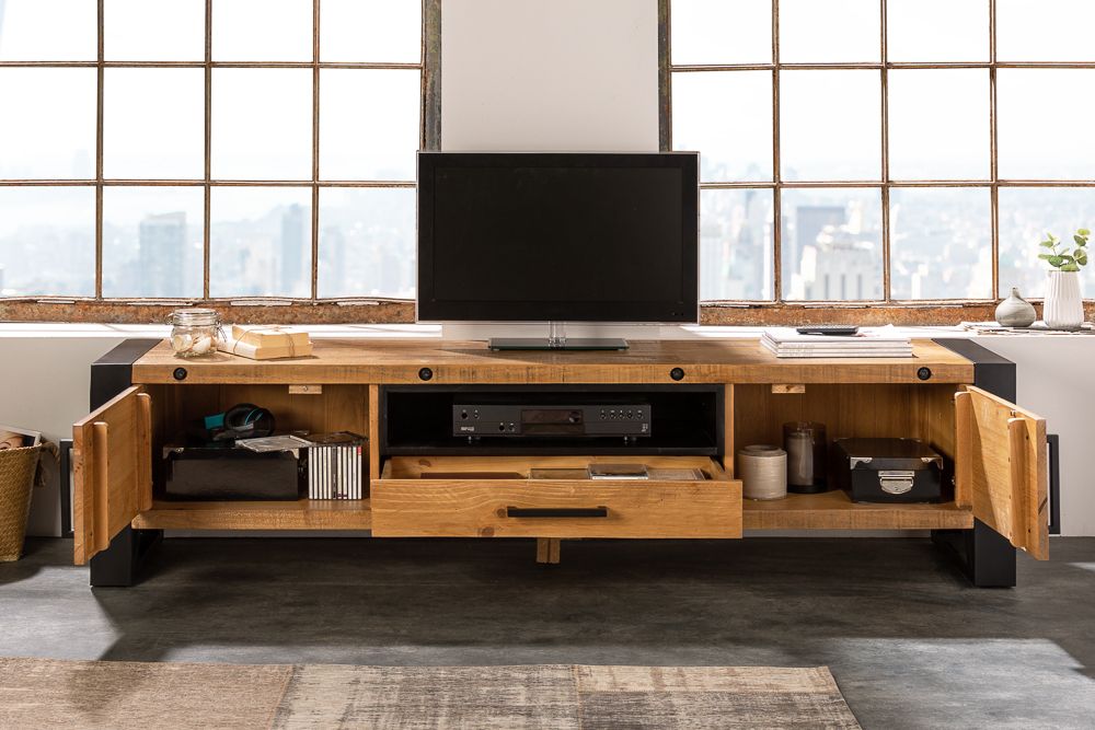 Massives TV-Lowboard THOR 200cm recyceltes Pinienholz im Industrial Design