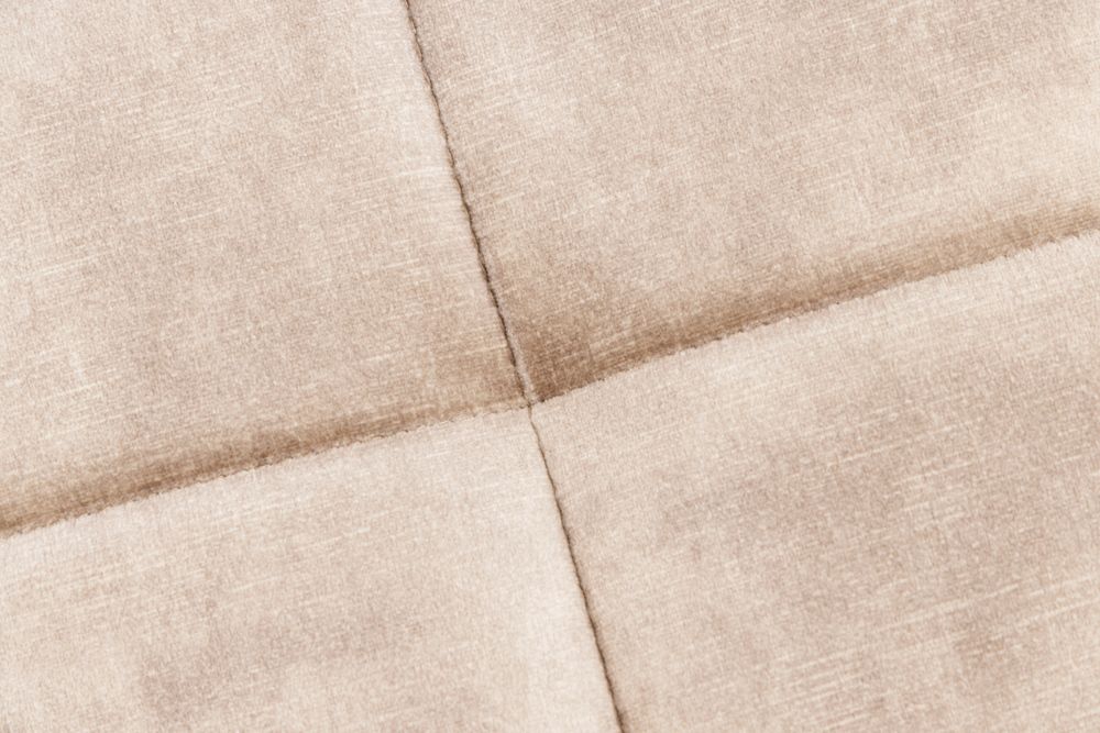 Moderner Hocker SCANDINAVIA champagner beige Samt schwarze Metallbeine Fußhocker