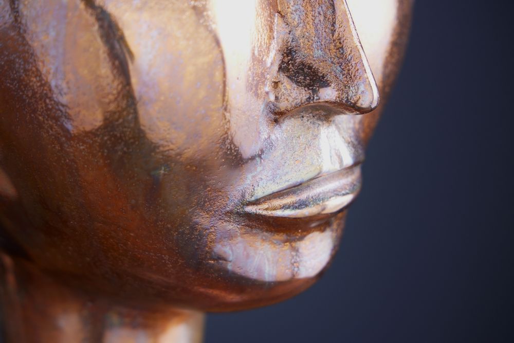 Handgefertigte Vase FACE 50cm Kupfer-Look Antik Aluminium abstrakt