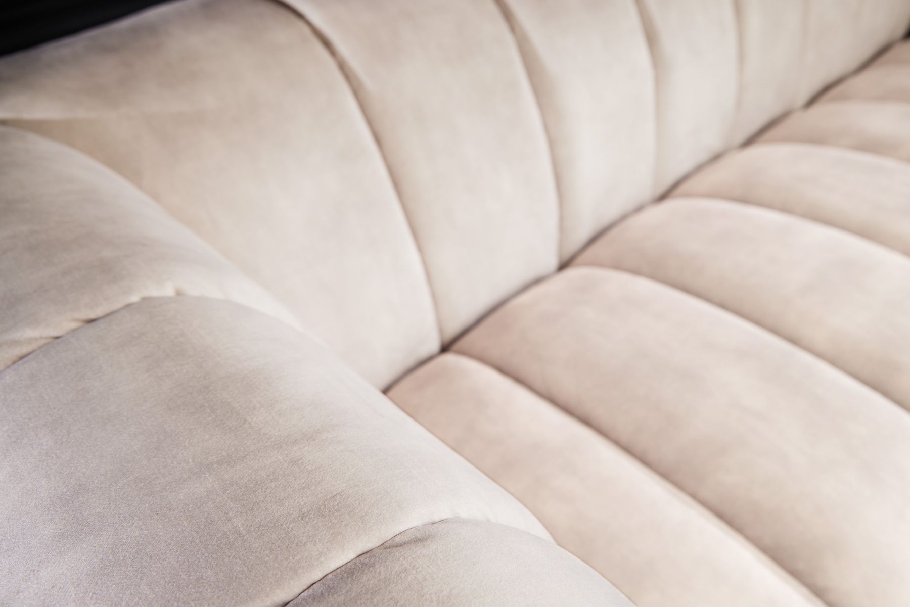 Design 3-Sitzer Sofa NOBLESSE 225cm champagner beige Samt 3-Sitzer Federkern schwarze Metallfüße