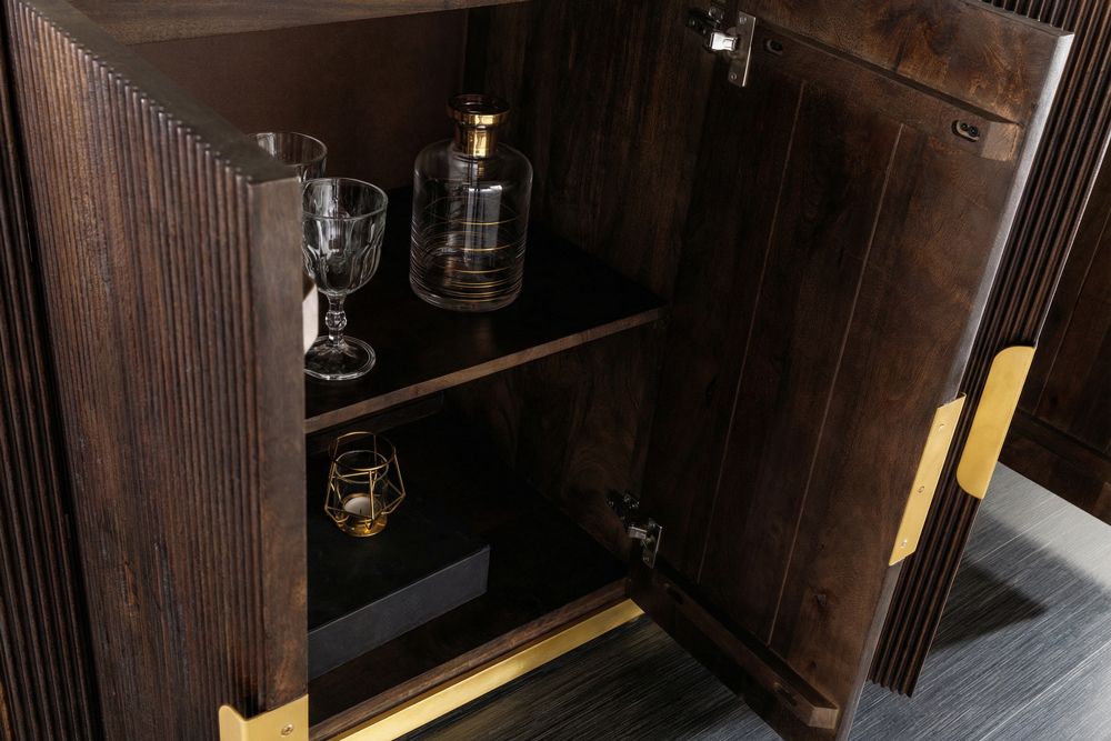 Massives Sideboard GATSBY 140cm braun Mangoholz gold Metall weiße Marmorplatte