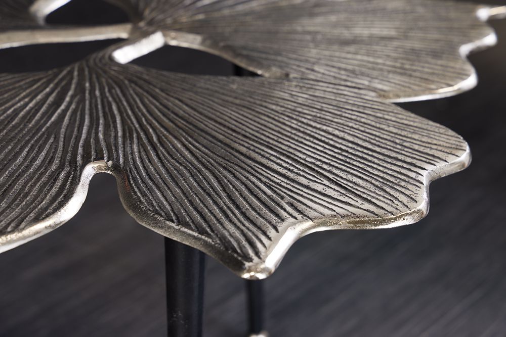 Dekorativer Couchtisch GINKGO LEAFS 75cm silber handmade Metall
