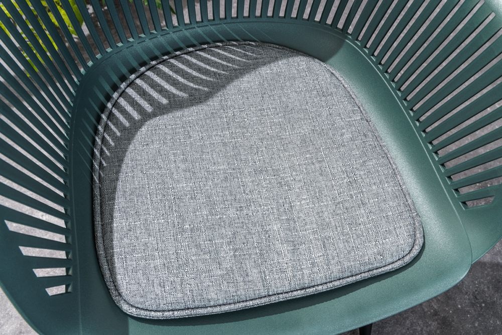Moderner Stuhl SIGNUM salbei schwarz Kunststoff Gartenstuhl Indoor Outdoor mit Armlehnen