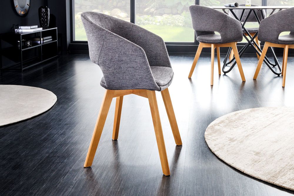 Design Stuhl NORDIC STAR grau Strukturstoff Massivholz mit Armlehne gepolstert