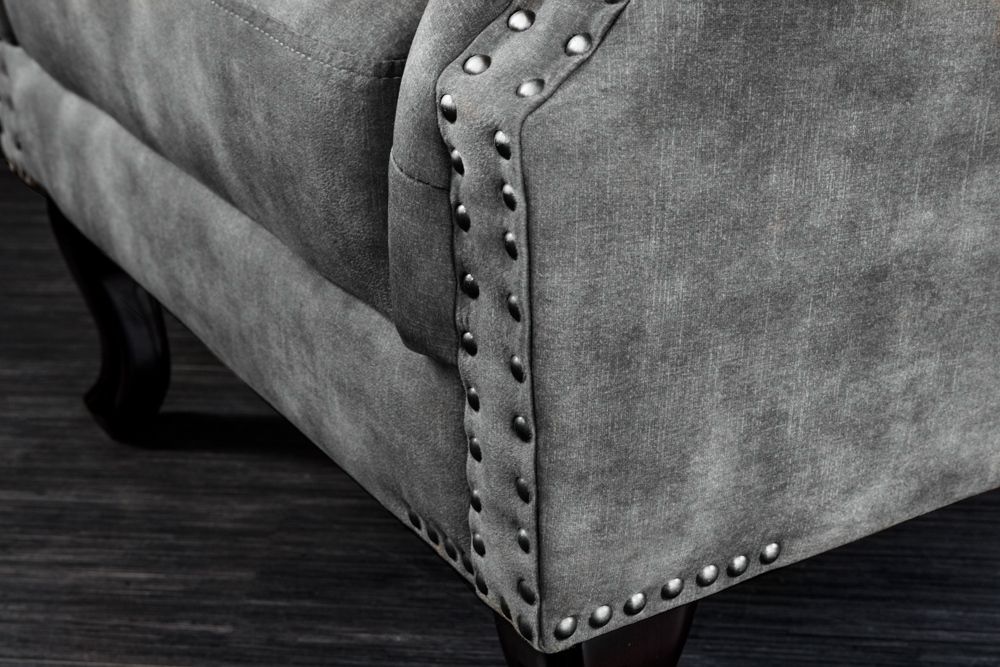 Design Ohrensessel CHESTERFIELD 105cm grau Samt silber Nieten