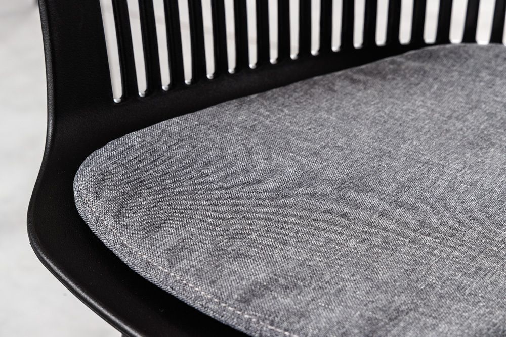 Design Stuhl AIRE schwarz Kunststoff Stahlgestell Indoor Outdoor inkl. Kissen