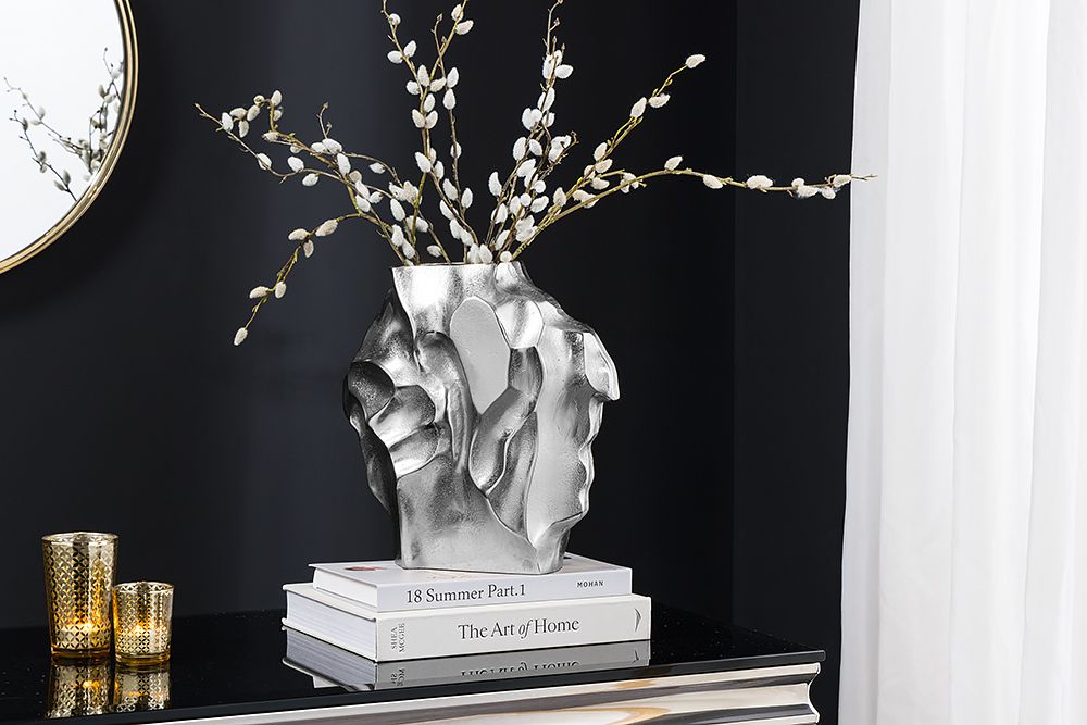 Handgefertigte Vase LIQUID 25cm silber Metall Hammerschlag Design