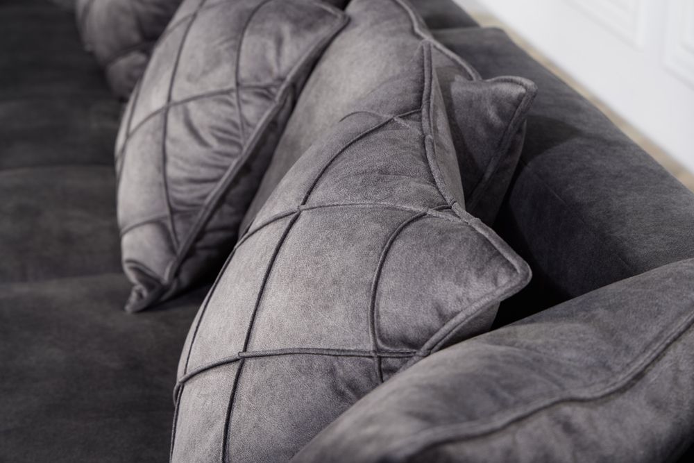 Modernes XXL Ecksofa DECADENCIA 320cm dunkelgrau Samt inkl. Kissen Bigsofa