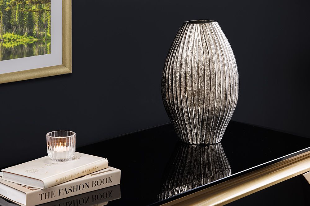 Handgefertigte Deko-Vase ELEGANCE 35cm silber Metall Hammerschlag Design