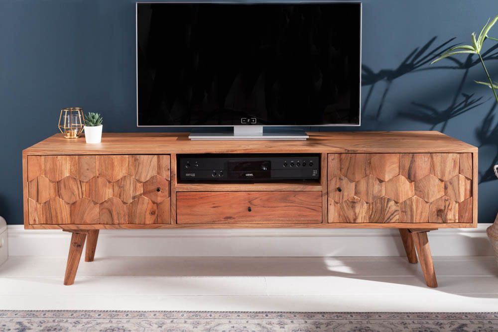 Massives TV-Board MYSTIC LIVING 140cm Akazie natur 3D Oberfläche Massivholz