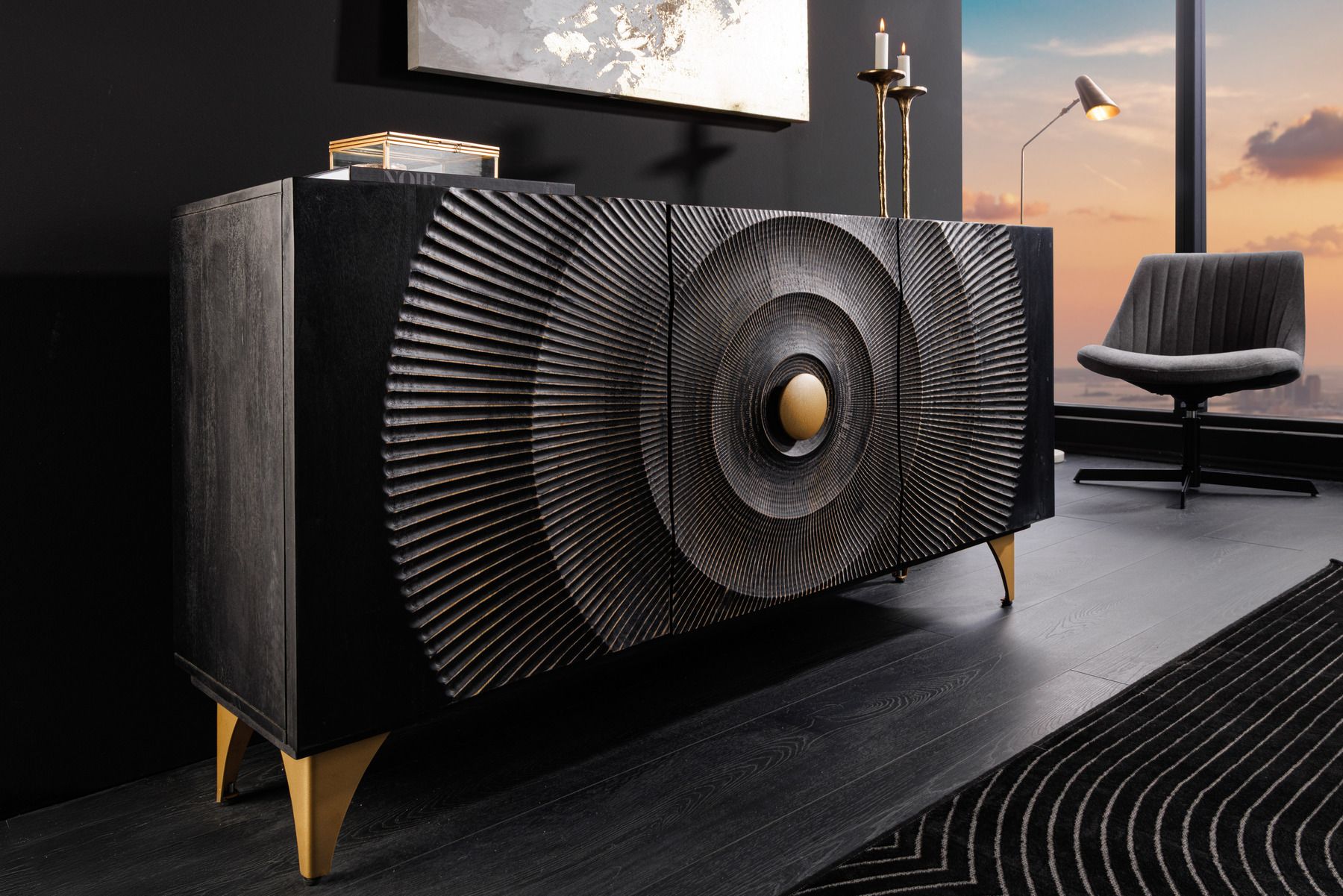 Handgearbeitetes Sideboard GOLDEN SUNSET 140cm schwarz mit 3D Schnitzereien gold Mangoholz Metallbeine
